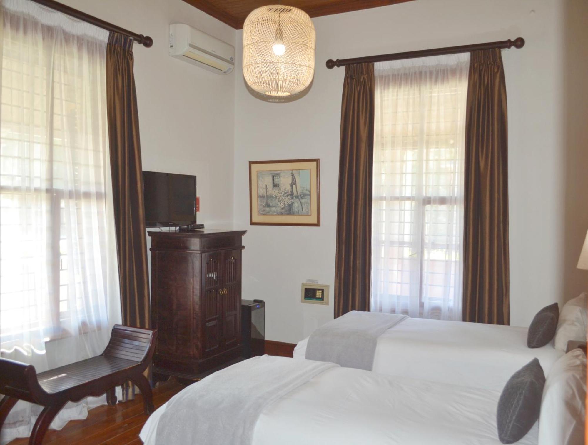 Old House Lodge Beaufort West Dış mekan fotoğraf